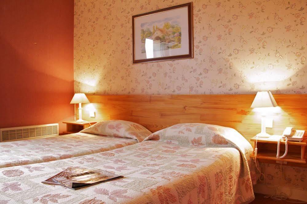 Hotel Sully โนฌองต์-เลอ-โรทรู ภายนอก รูปภาพ
